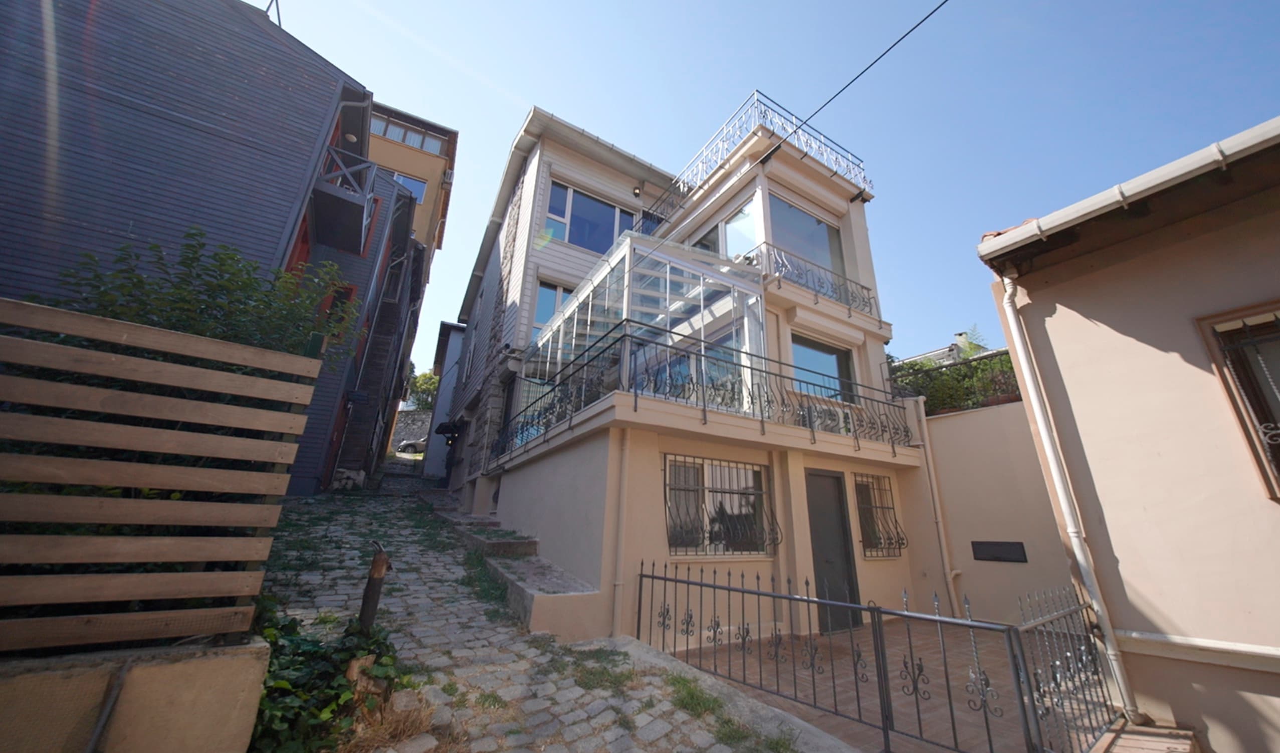 Private outdoor and garden use around the Yenikoy villa